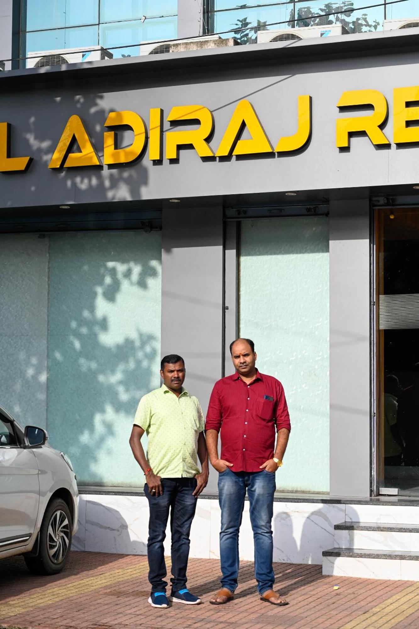 Adiraj Residency 호텔 나비뭄바이 외부 사진