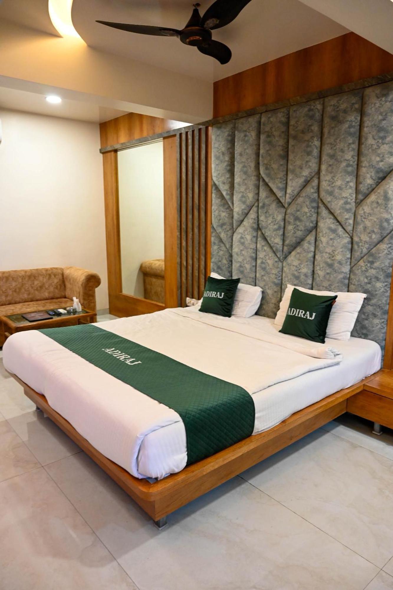 Adiraj Residency 호텔 나비뭄바이 외부 사진