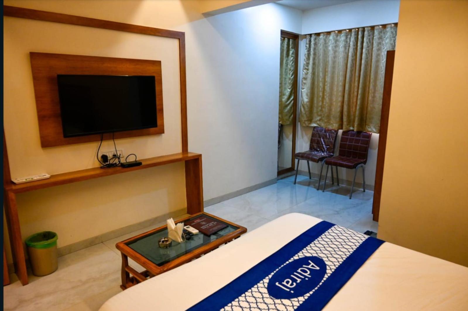Adiraj Residency 호텔 나비뭄바이 외부 사진